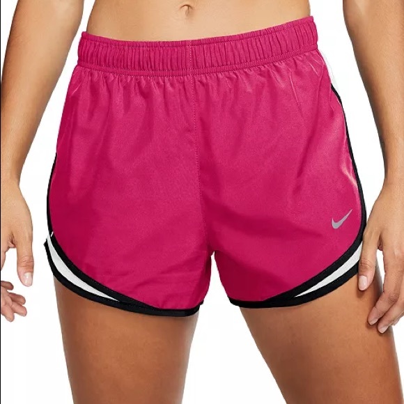Nike Pink Shorts - Picture 4 of 8